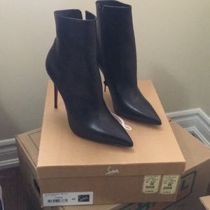 Christian Louboutin So Kate calf booty